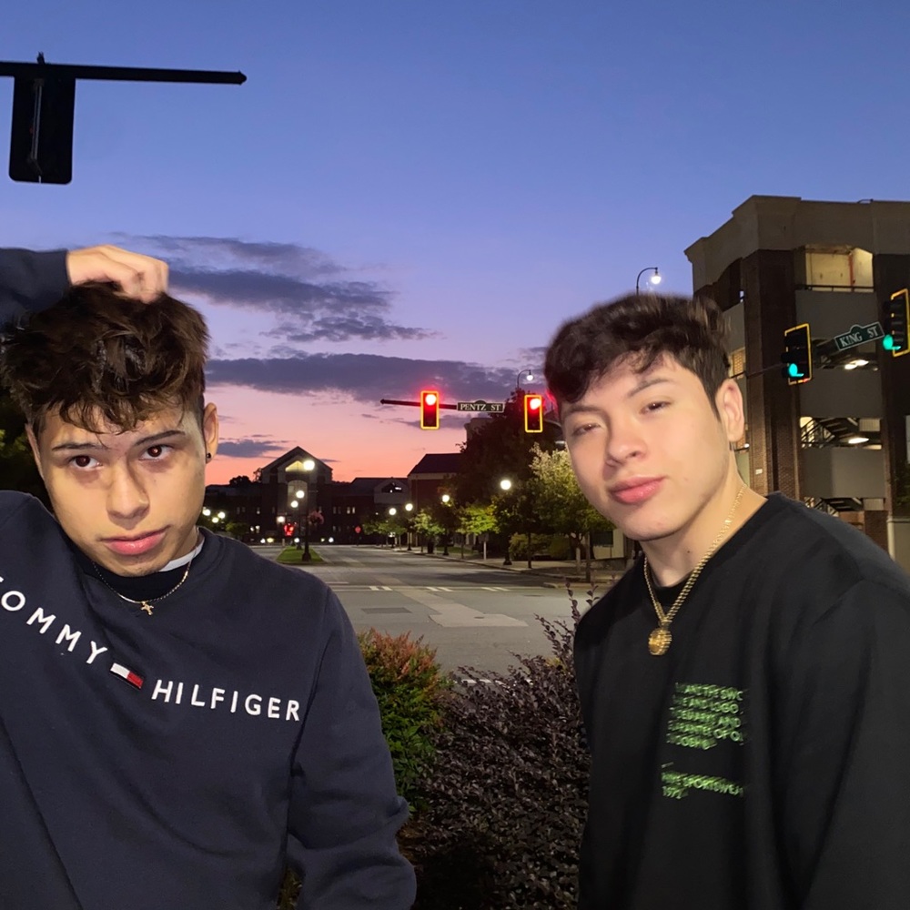 Meet your Posher, Eduardo